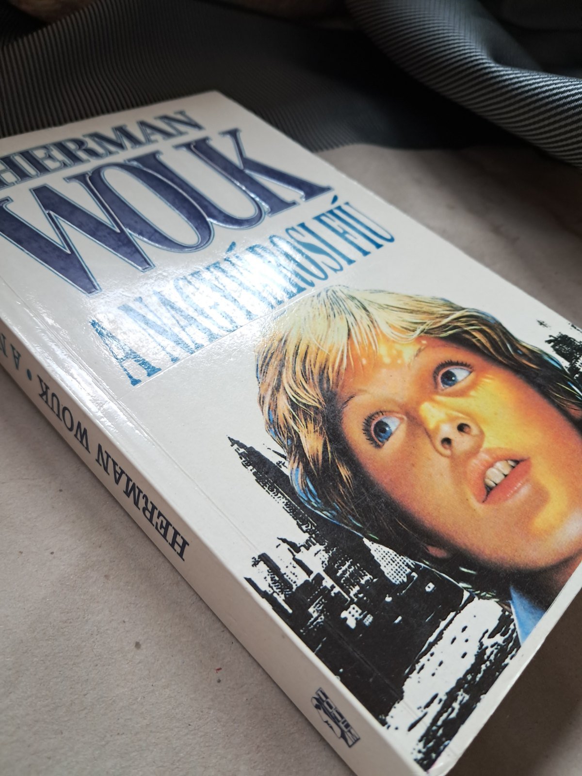 A nagyvárosi fiú – Herman Wouk (borító)